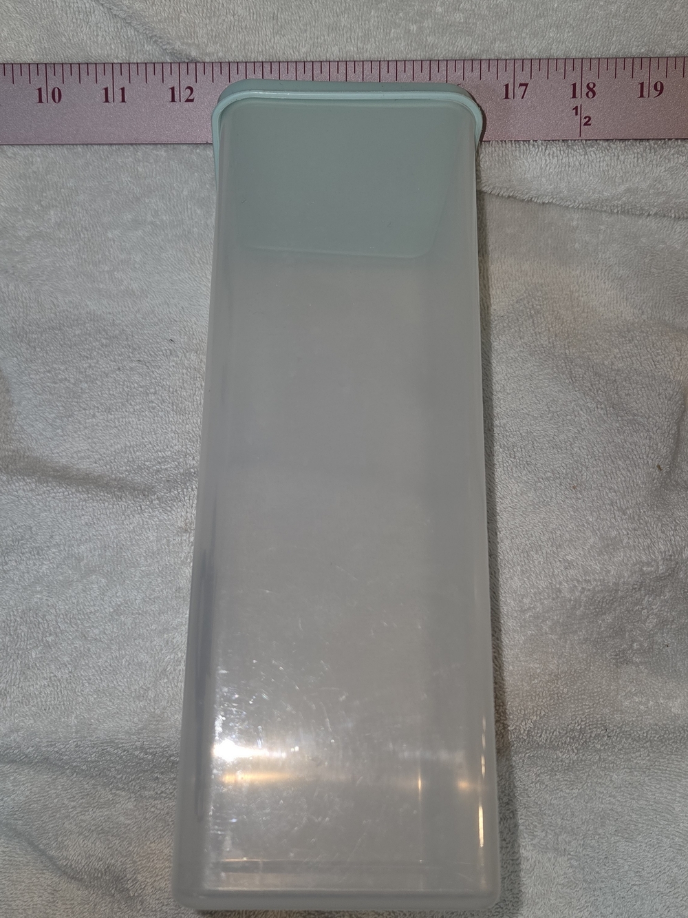 Tupperware Tea Storage Container - Picture 5 of 7